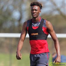 Leah, as we learnt is a youtube beauty vlogger and the two. Davido Chills Out With Chelsea S Tammy Abraham Fikayo Tomori Photo