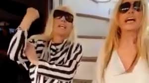 Hacía días se había aplicado la segunda dosis de pfizer. Susana Gimenez Recibio El Ano Nuevo A Pura Fiesta Yate Baile Fuegos Artificiales Y Un Exabrupto Infobae
