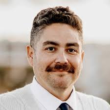 Reinaldo Diaz's Instagram, Twitter & Facebook