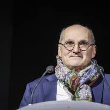 Discours de Gabriel Attal : le Premier ministre fait "une politique de  santé qui court comme un canard sans tête", estime le docteur Jérôme Marty