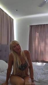 Roxana Moll bold kitchen strip