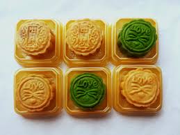 Working mom at home 12.631 views1 year ago. Cinnamon Pastry House The Best Halal Mooncake In Kluang Johor Https Www Cinnamonpastry Com Product Halal Mooncake Kuih Bulan Halal Kuih Tradisional Muslim Product Facebook
