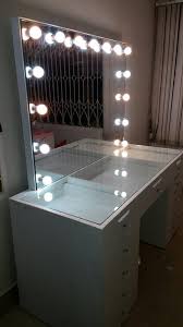 Guangzhou hansong elictric technology co., ltd is a professional manufacturer for hollywood style mirrors, trifold makeup mirror and crystal mirror products for 5. Hollywood Mirror Vanity Home Facebook