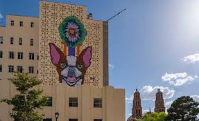 No obstante, hoy es conocido por los rarámuris, viven en la sierra tarahumara, quienes son la principal etnia indígena del estado. Bonito Chihuahua Art Architecture And Revolutionary History
