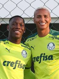 Aprovado em exames e por abel, deyverson vai deyverson retornou à academia de futebol neste sábado (5) para realizar testes físicos e o restante. Xk74tppdunjvmm