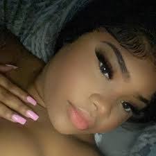 Tabitha Branch's Instagram, Twitter & Facebook