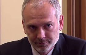 Frank McIntosh (Cameron Stewart)