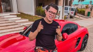 Ainda não temos nenhum álbum desse artista, mas você pode colaborar enviando álbuns de dj ivis. Dj Ivis Compra Carro Avaliado Em Meio Milhao De Reais Soma De Muito Trabalho E Foco Joao Lima Neto Diario Do Nordeste