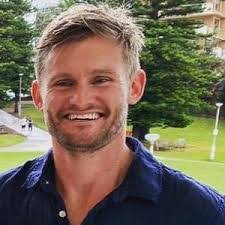 Stephen Cole's Instagram, Twitter & Facebook