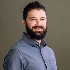 Kara Booker's Instagram, Twitter & Facebook