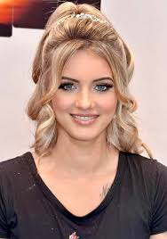 Enhance your beauty with expert makeup tailored just for you. Book now and  shine with your best look