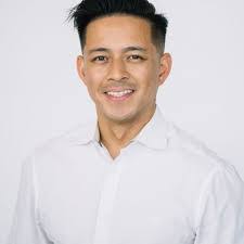 Sara Mestas's Instagram, Twitter & Facebook