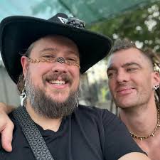 Tim Hunt (@timmytuck) • Facebook