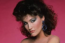 Robyn Brock's Instagram, Twitter & Facebook