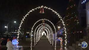 How to make arches over your driveway for your christmas display. Lincoln Square Irving Park Neighborhoods Unite Create White Arch Winter Wonderland Abc7 Chicago