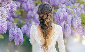 Anche le spose con i capelli medio corti potranno tranquillamente pensare di. Capelli Sposa Tante Idee Per L Acconciatura Per Il Vostro Outfit Matrimonio