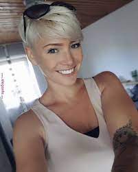 Haare Kurz Haare In 2018 Pinterest Short Hair Styles Short Pixie Haircuts And Pixie Haircut H Short Hair Balayage Short Blonde Pixie Short Blonde Hair
