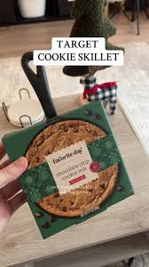 Has anyone tried this? Did i forget to add something 😭💀 cute bb skillet  though! #cookieskillet #cookieskilletrecipe #cheapgiftideas