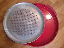 Rema Airbake 16 Inch Pizza Pan And Serving Tray Serving Tray Set Virtual Garage Sale Garage Sale App