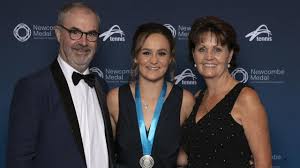 Ashleigh barty pokonała 6:4, 6:3 elinę switolinę w niedzielnym finale wta finals w shenzhen. Australian Tennis Player Ashleigh Barty Wins Newcombe Medal 2019 Aussies Beat Pakistan To Win Cricket Test Series Kidsnews