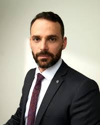 Jeffrey Larry's Instagram, Twitter & Facebook