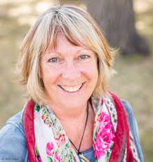 Kay Ogden's Instagram, Twitter & Facebook