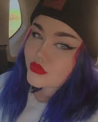 Kristina Mcintosh's Instagram, Twitter & Facebook