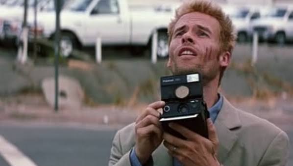 Memento (2000) – The Movie Screen Scene