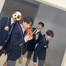 Traineea #livestreaming #dance제목은 제임스가 지었어요 title by james. Trainee A Home Facebook