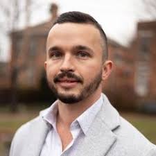 Jesse Mackenzie's Instagram, Twitter & Facebook