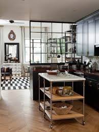 Separate Offene Kuche Vom Wohnzimmer Trennwande Im Industriellen Look Haus Kuchen Kleine Wohnung Und Offene Kuche Wohnzimmer