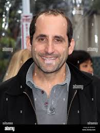 Peter Jacobson au « Monsters vs. Première d'Aliens à Los Angeles à  l'amphithéâtre Gibson Photo Stock