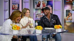 Jimmie Allen Gives Klg And Hoda A Look Inside His Phone