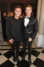 Tom daley married dustin lance black in 2017, and two days after their wedding on 6 may, the couple took to social media to share their amazing wedding photographs. Tom Daley And Dustin Lance Black 27 Engaged Celebrity Couples We Can T Wait To See Tie The Knot Popsugar Celebrity Photo 17