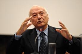 Abbiamo selezionato alcune frasi tratte dai libri di piero angela, divulgatore scientifico, giornalista e scrittore famoso per le sue trasmissioni televisive, e 6. Le 10 Frasi Di Piero Angela Che Non Puoi Dimenticare Neanche In Caso Di Lavaggio Del Cervello Giornalettismo