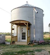 Take a look at how one couple converted a silo into a guest house, as featured by. How To Build A Grain Bin House Sani Tred