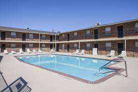 Centrally located near lubbock christian university and texas tech university, our apartment communities offer easy access to the best lubbock, texas has to offer while providing a quiet, serene living environment. Stratford Place Lubbock Apartments Rent Available Mcdougal Companies