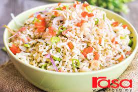 Goreng atau sangai kelapa parut tanpa minyak menggunakan api sederhana sehingga kelapa parut menjadi perang. Cara Buat Nasi Goreng Kerabu Yang Simple Tapi Sedap