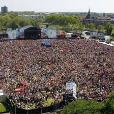 Foto's van het bevrijdingsfestival overijssel (bfo) 2010 in park de weezenlanden in zwolle. Overijssels Bevrijdingsfestival Zwolle Komt Met O A Kensington Blaudzun Jett Rebel Nieuws Op Festivalinfo