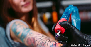 Tattoos Hautschmuck Mit Nebenwirkungen Netdoktor