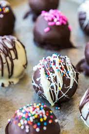 Looking For An Easy Dessert Recipe These Oreo Truffles Don T Require Any Baking And They Re Very Oreo Truffles Recipe Easy Desserts Best Easy Dessert Recipes