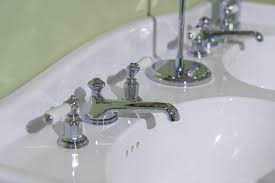 Waschbeckenarmatur oder waschtischmischer) ist die wichtigste armatur im badezimmer. Mischbatterie Nostalgie Traditionelle Bader Armaturen Klassische Bader