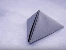 Bordet blir ekstra lekkert med en pent brettet serviett:) her lærer du hvordan du bretter en fransk fold. Brette Servietter Se Vare Videoer