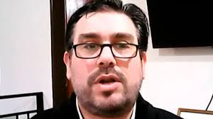 El inédito y conmovedor encuentro entre una sobreviviente del Holocausto y  un hijo de desaparecidos