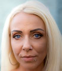 I love blu yes Ana Alois Jakob