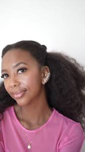 I have hair btw 🧍🏾‍♀️ #tbt to a beautiful event celebrating black women  and our curls, thank you @kisscolorsandcare for all that you do! 🩵