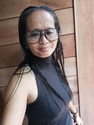 🎉 I recently helped Kawaii Mickay, Nanjho Tolero Docane and Michael vlog  earn the Conversation Starter badge! It's exciting support them and be a  part of their community. Check out their content