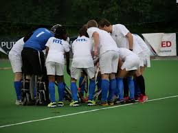 The belgian national men's field hockey team represents belgium in international men's field hockey and is controlled by the royal belgian hockey association, the governing body for field hockey in belgium. Ils Ont Mouille Leur Maillot Au Hockey Corporate Rtl Belgium