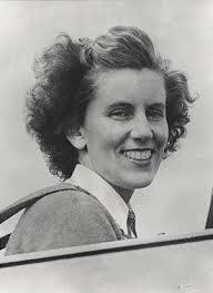 Augusta Curtis's Instagram, Twitter & Facebook