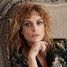 Στην εκπομπή ενώπιος ενωπίω με τον νίκο χατζηνικολάου μίλησε η ελεωνόρα ζουγανέλη και μεταξύ άλλων. Elewnora Zoyganelh Next Concert Setlist Tour Dates